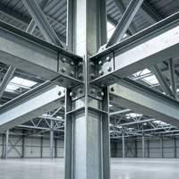 Salle d'exposition en structure métallique préfabriquée, bâtiment préfabriqué moderne pour salons professionnels et espaces événementiels