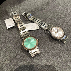 Reloj de Cuarzo de Lujo para Hombre BVGRI con Función de Fecha Luminosa a Prueba de Agua, Esfera con Diámetro [insertar diámetro aquí], Brazalete de Acero Inoxidable, Diseño Moderno - Product Image 1