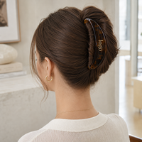 Pince à cheveux en acrylique en forme de croissant de 12 cm avec logo personnalisé Ume, pince à cheveux surdimensionnée à maintien solide pour cheveux épais, accessoires pour cheveux en gros