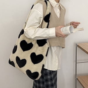 Bolso de Mano de Felpa con Forma de Corazón para <span class=keywords><strong>Niñas</strong></span>, Otoño-Invierno 2026, Bonito Bolso de Hombro con Cierre de Hebilla y Dos Asas/Correas - Product Image 5