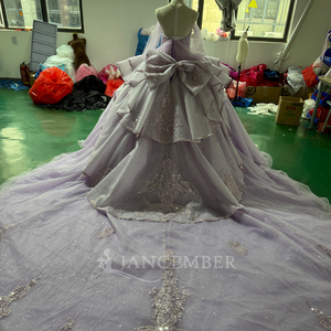 Vestido de Quinceañera Xss36 Vintage Lavanda Brillante, Largo hasta el Suelo, con Lentejuelas, Cuentas y Apliques de Encaje en los Hombros, para Fiesta de Noche o Gala - Product Image 6