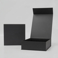 Boîte cadeau en papier rigide pliable magnétique avec doublure en éponge, taille personnalisée, impression multicolore pour vêtements, chaussures et cosmétiques