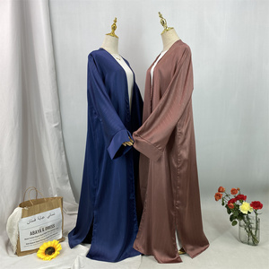 1439 #   Abaya Kimono en Satin Lisse pour Femmes Musulmanes, Manches Fendues, Légère et Respirante, Modèle Printemps, Abayas Modestes avec Ligne Argentée - Product Image 4