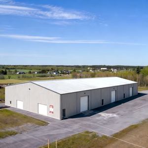 Бесплатный проект: Оцинкованный сборный склад с фторуглеродным покрытием и панелями для логистики и складского хранения - Product Image 1