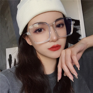 Lunettes de soleil carrées surdimensionnées tendance TikTok pour femmes, protection UV400, monture légère en PC, verres en résine, couleur noire, origine Wenzhou - Product Image 1