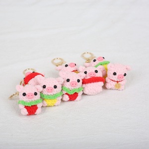 Llavero Colgante de Disfraz de Hamburguesa de Cerdo, Producto Creativo Hecho a Mano con Ganchillo, Artículo Terminado Disponible, para Estudiantes - Product Image 3