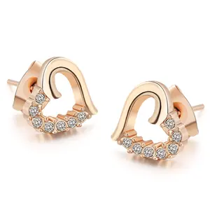 Wholesale Women's Fashion Cubic Zirconia Love Heart Shape Stud Earrings for Girls Gift E048-M
