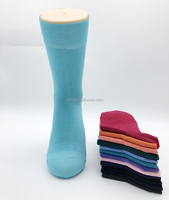 Chaussettes d'été en bambou arc-en-ciel pour hommes, non-constrictrices, respirantes, antibactériennes, écologiques, jetables, pour diabétiques, avec logo sous le pied