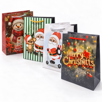 Sacs en papier cadeau de Noël personnalisés, sacs de shopping en carton blanc avec poignées et logo pour l'emballage de vêtements de vente au détail pour les fêtes