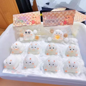 Adorable petit jouet en peluche en forme de hamster, jouet à presser super doux en TPR pour tous les âges, cadeau créatif amusant pour soulager le stress et se détendre - Product Image 3