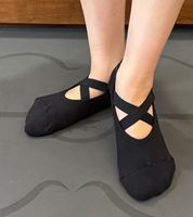 Chaussettes de Pilates personnalisées à coupe basse pour femmes, avec sangles croisées, doublure en peluche, tricot doux, antidérapantes, chaussettes de yoga