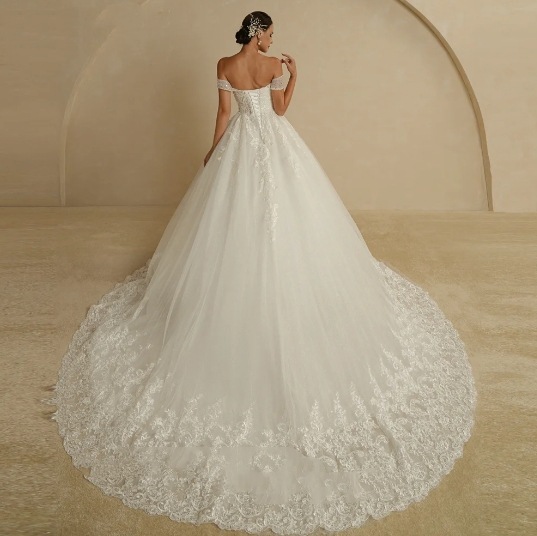 Estilo de cola blanco marfil