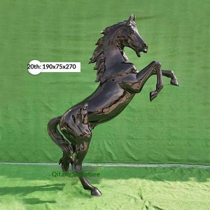 Escultura de Caballo Hecha a Mano con Fibra de Vidrio, Pegaso Dorado Realista, Caballo Galopante Blanco Grande, Decoración Animal para Exteriores - Product Image 3