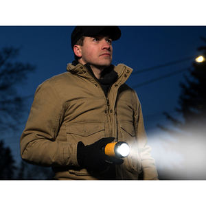 Lampe utilitaire rechargeable extensible CAT avec base magnétique, 225 lumens - Product Image 4