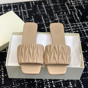 Nouvelles sandales plates en cuir véritable de luxe MIU pour femme, collection été 2026 – Chaussures de plage de haute qualité - Product Image 2