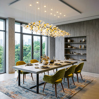 Lustre en verre soufflé personnalisé, design moderne et luxueux, luminaire suspendu artisanal en verre, éclairage pour hall d'hôtel, atrium, projets d'éclairage