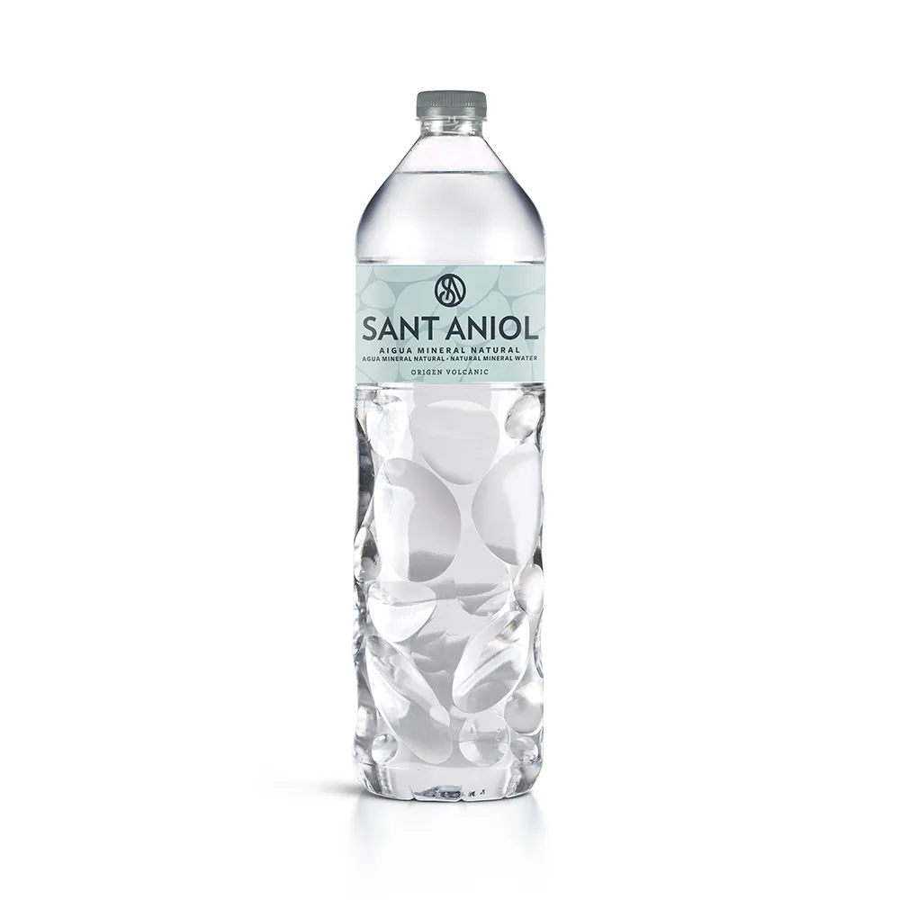 سانت Aniol البركانية مياه معدنية طبيعية 1,5L زجاجة بلاستيكية