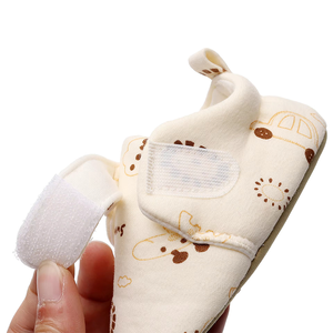 Zapatos de Bebé Recién Nacido para Gatear, Pantuflas para Niños y Niñas, Primeros Pasos, Forrados de Piel, con Orejas de Animales, para Invierno - Product Image 1