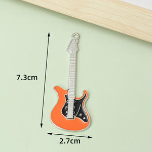 Nuovo Ciondolo Creativo a Forma di Chitarra Colorata, Accessori per Gioielli, Decorazioni Fai-da-Te, Portachiavi, Ornamenti per Borse, Charm per Cover Telefoni - Product Image 5