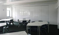 Système de cloison mobile moderne en bois et aluminium, 85 mm d'épaisseur, pliable, ignifuge, écologique, insonorisation élevée, pour écoles