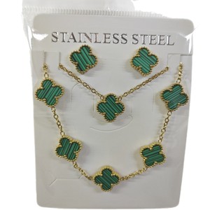 Collar, Pulsera y Pendientes <span class=keywords><strong>de</strong></span> Trébol <span class=keywords><strong>de</strong></span> Cuatro <span class=keywords><strong>Hojas</strong></span> <span class=keywords><strong>de</strong></span> 13mm, Juego <span class=keywords><strong>de</strong></span> Tres Piezas con Baño <span class=keywords><strong>de</strong></span> Oro <span class=keywords><strong>de</strong></span> 18k en Horno <span class=keywords><strong>de</strong></span> Vacío, Diseño Exclusivo Transfronterizo - Product Image 5