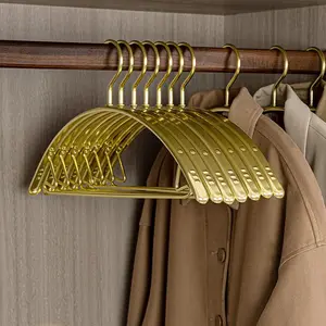 Setelan jas cucian logam kawat berlapis PVC kustom tas garmen fleksibel tingkat tunggal gantungan baju wanita emas mawar untuk lemari pakaian