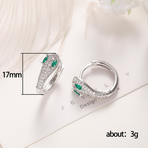 Orecchini a polsino Snake Eye Fashion dal design minimalista ed elegante, gioielli da donna per l'uso quotidiano, orecchini di tendenza. - Product Image 3