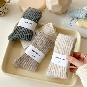 <span class=keywords><strong>Chaussettes</strong></span> d'hiver Jingwen OEM, <span class=keywords><strong>chaussettes</strong></span> mi-mollet en laine épaisse doublées de polaire, couleur unie, rayées, <span class=keywords><strong>chaussettes</strong></span> pour femmes - Product Image 2