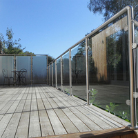 Poteau de balustrade moderne en acier inoxydable 316 avec verre feuilleté trempé, type perçage par le centre, pour hôtel, balcon extérieur, terrasse, piscine
