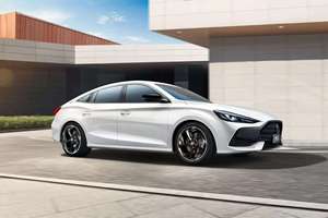 MG5 Sedán 2024 1.5 Automático Gasolina Usado 300TGI Edición Global Flagship Volante a la Izquierda Interior Oscuro Asientos de Cuero R16 China - Product Image 5