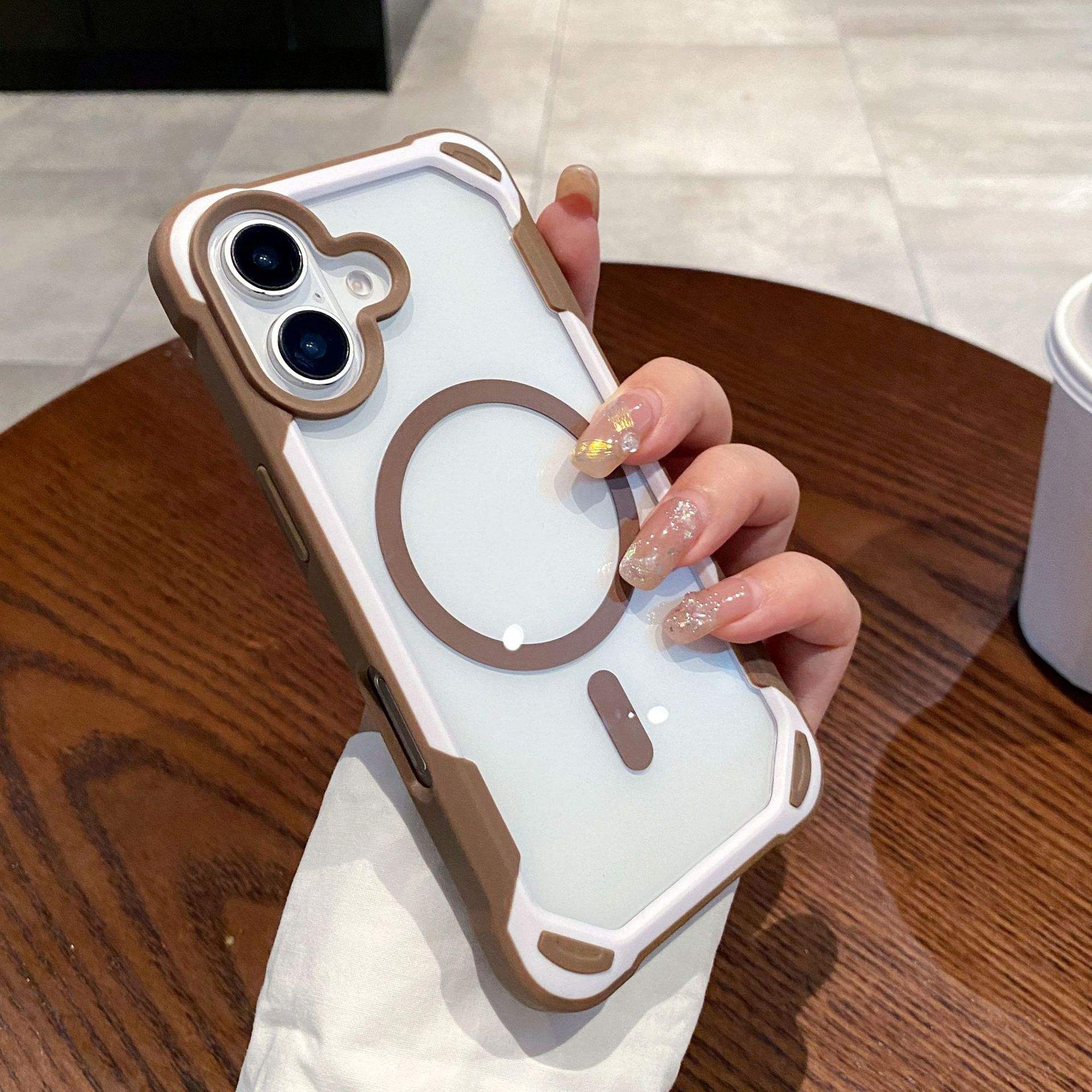 สีน้ำตาล