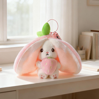 Schattig transformeerbaar fruitkonijn knuffel, zacht en pluizig, ideaal als tasbedel, cadeau en voor dagelijkse stressverlichting.