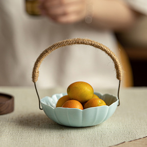 ตะกร้าผลไม้เซรามิกแบบมีหูจับ จานขนมพกพาสำหรับเสิร์ฟของหวานและลูกอม - Product Image 2