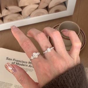 Bague de mode haut de gamme polyvalente pour femme, entièrement sertie de diamants, design en spirale de ballet rotative, forme d'œuf de pigeon, bande torsadée - Product Image 4