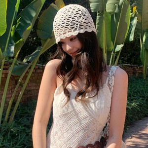Gorra de punto artesanal con lentejuelas y diseño hueco de nailon vintage para mujer, estilo artístico, ajustable, ODM, Colección Primavera Verano - Product Image 3