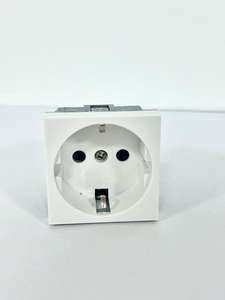 เต้ารับไฟฟ้าแบบติดผนัง 3 ขา ยี่ห้อ OEM มาตรฐาน EU Schuko - ปลั๊กไฟมาตรฐานยุโรป ทนไฟ ใช้ได้ทั้งในบ้านและเชิงพาณิชย์ - Product Image 2