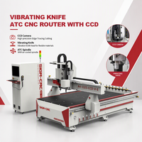 Routeur CNC à changement d'outil automatique robuste avec caméra CCD et couteau oscillant pour l'industrie du meuble, des armoires et de la signalétique