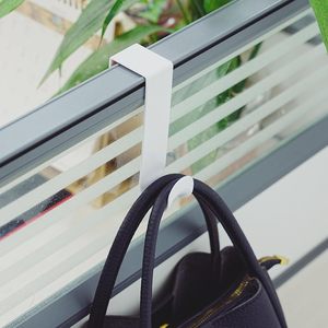 Manufacturer's Over-the-Door Storage Rack With <b>Hooks</b> Plastic Towel and Coat Rack With Storage Basket Nail-Free - Product Image 4