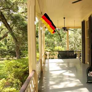 Banderas de Alemania Pequeñas, Mini Banderas de Poliéster Impresas Digitalmente para Decoración de Paredes y Puertas Exteriores con Base Autoadhesiva - Product Image 3