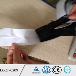 <span class=keywords><strong>Cremallera</strong></span> adhesiva LanKe personalizada de cadena larga con dientes de nailon negros sin bloqueo para barrera antipolvo y puerta con <span class=keywords><strong>cremallera</strong></span> - Product Image 4
