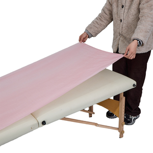 Rouleaux <span class=keywords><strong>de</strong></span> draps jetables roses imperméables et résistants à l'huile <span class=keywords><strong>pour</strong></span> tables d'examen et tables <span class=keywords><strong>de</strong></span> massage, certifiés CE - Product Image 5