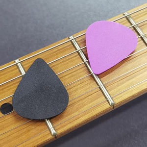 Púas de Guitarra de Plástico de 0.71mm para Ukelele y Guitarra Eléctrica - Acabado Mate Duradero - Product Image 3