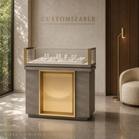 OEM ODM Holz-Glas-Vitrine mit geschlossenem Design, LED-beleuchtete Schmuckvitrine für Museum, Einzelhandel und Großhandel