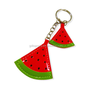 Tùy Chỉnh Đầy Màu Sắc Trái Cây Rau Da Strawberry Keychain Bán Buôn Strawberry Leather Keyring - Product Image 2