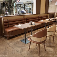Offre Spéciale : Ensemble Table et Chaises Personnalisables pour Café et Restaurant – Bois Massif et Rotin – Vente Directe Usine