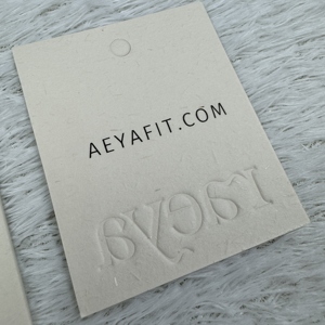 Bán Buôn Tùy Chỉnh Thiết Kế Mới Trong Suốt Colourful Giấy Treo Thẻ Tên Thương Hiệu Nhãn Cho Quần Áo Túi Giày Thẻ May Mặc - Product Image 6