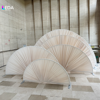 LEDA Support métallique moderne en forme d'éventail pour toile de fond de mariage en tissu semi-circulaire avec rideau drapé pour la décoration d'événements de mariage