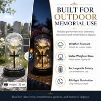Lampe solaire de cimetière de style polonais en zinc avec croix et rose éternelle pour la décoration des cimetières de la Toussaint