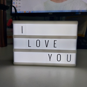 <span class=keywords><strong>Caja</strong></span> <span class=keywords><strong>de</strong></span> Luz LED para Cine Tamaño A6 con Letras y Mini Letrero DIY, 2700K Blanco Cálido Suave, Clasificación IP20 para Decoración del Hogar y Fiestas - Product Image 4