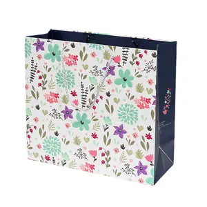 供应商定制彩色多款式花卉图案包装纸袋派对购物花卉礼品袋